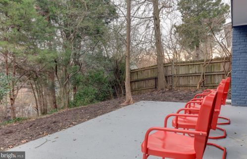 4513 Apple Tree Dr, Alexandria VA  22310-2901 exterior