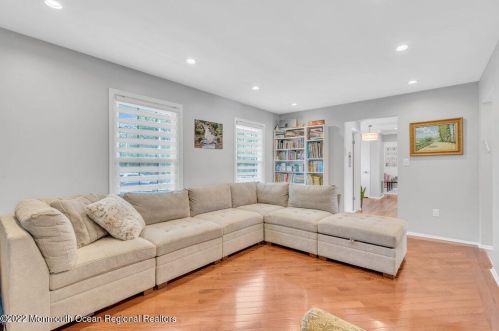 28 Linda Dr, Jackson Twp NJ 08527-5026 exterior