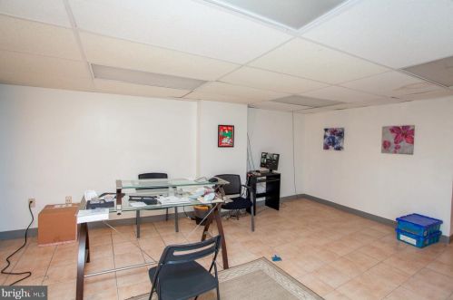 7316 Frankford Ave, Philadelphia PA 19135-3405 exterior