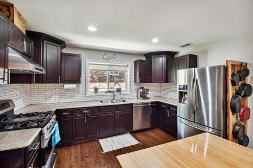 1601 Boulderwoods Dr, Atlanta GA 30316-4032 exterior