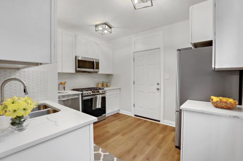 11347 Parnell Ave, Chicago IL 60628-7440 exterior