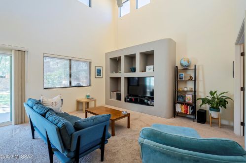 3121 Placita Agua Caliente, Tucson AZ  85712-1251 exterior