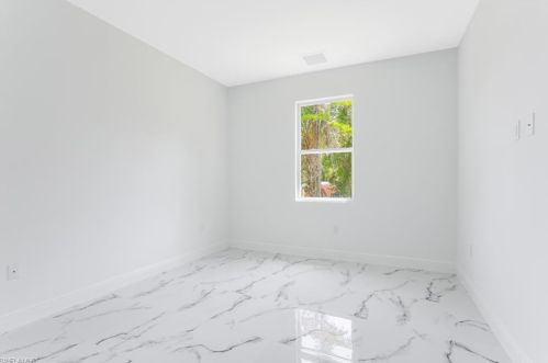 4450 16 Ave, Naples FL 34120-2366 exterior