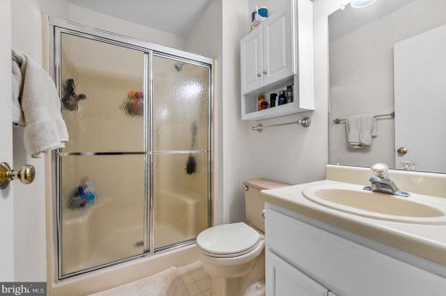 11 Revere Ct, Trenton NJ 08628-3610 exterior