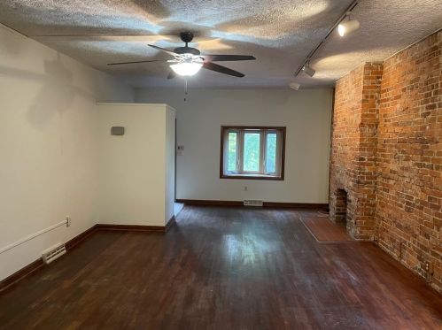 1309 Walnut St, Pittsburgh, PA 15221-3015