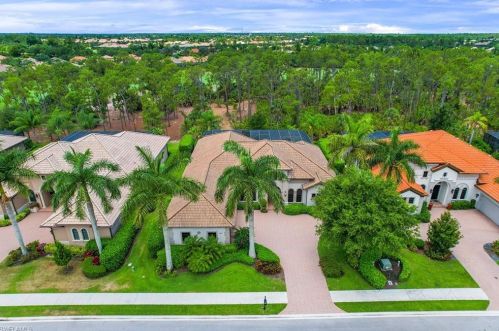 7421 Byrons Way, Naples, FL 34113-3168