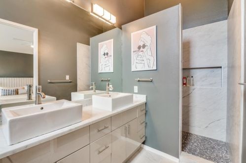 5103 Hall St, Dallas TX  75235-8815 exterior