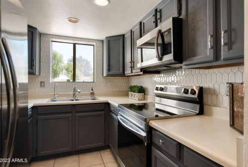 13816 42nd Pl, Phoenix AZ  85032-5848 exterior