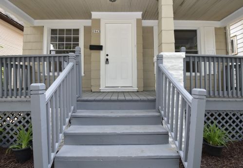 2843 25th St, Milwaukee, WI 53206-1114