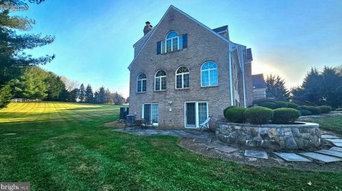 17815 Fraley Farm Rd, Rockville MD 20855-1664 exterior