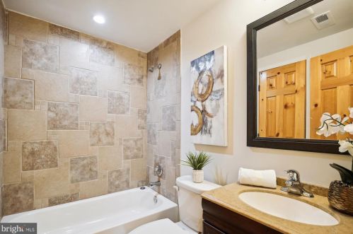 3432 Memorial St, Alexandria VA 22306-1548 exterior