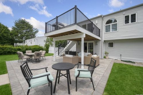 6 Bethal Ln, Commack NY 11725-1003 exterior