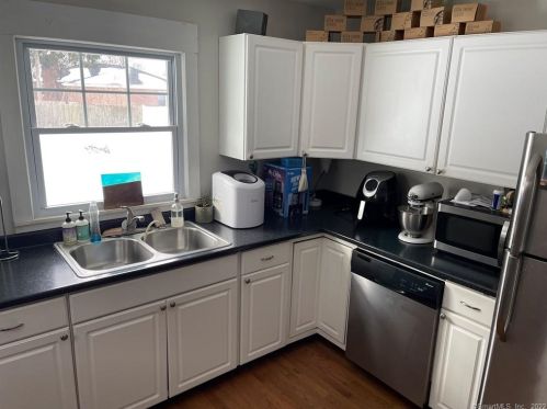 51 North St, Killingly, CT 06239-2116