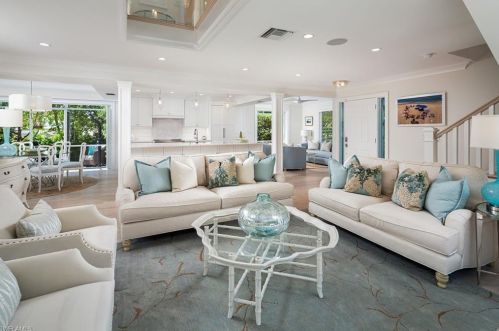 230 6th Ave, Naples, FL 34102-6531