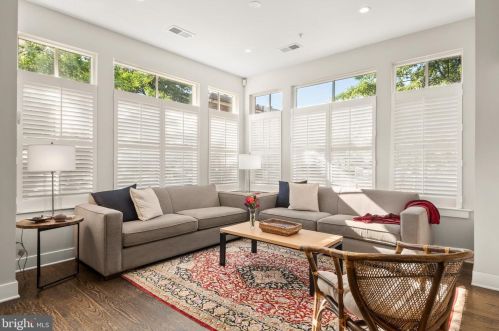 1127 Royal St, Alexandria VA  22314-1406 exterior