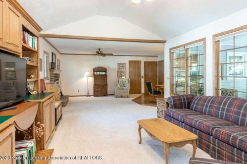 3914 Pr Ln, Dewitt MI exterior