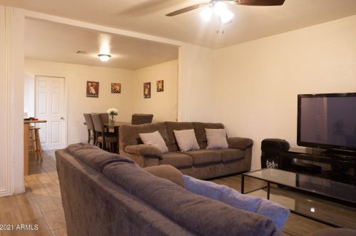 1818 50 Dr, Phoenix AZ 85031-1324 exterior