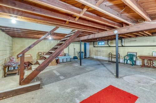 317 Plymouth St, Huntington Station NY 11746-7018 exterior