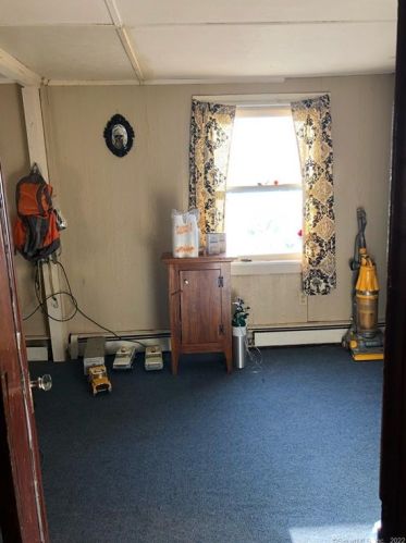 519 Hartford Pike, Killingly CT 06241-1504 exterior