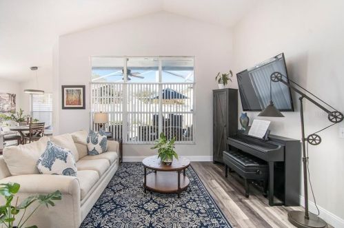 12219 Bishopsford Dr, Tampa FL 33626-1317 exterior