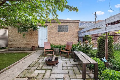 464 Artesian Ave, Chicago IL 60629-1210 exterior