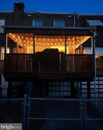 7158 Erdrick St, Philadelphia PA 19135-2602 exterior