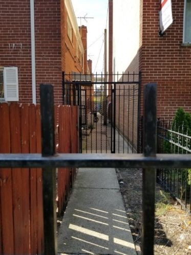 6122 Winthrop Ave, Chicago, IL 60660-2481