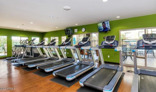 5350 Deer Valley Dr, Phoenix AZ  85054-4126 exterior