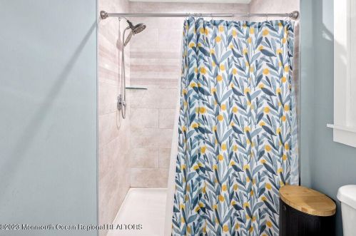 908 Calvin St, Lacey NJ 08731-1056 exterior