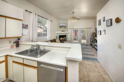 6580 Calle Sin Nombre, Tucson AZ  85718-2078 exterior