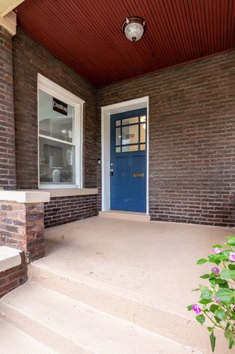 6756 Prairie Ave, Chicago IL  60637-4033 exterior