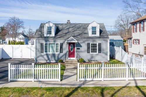 19 Queen Ave, West Springfield, MA 01089-2431