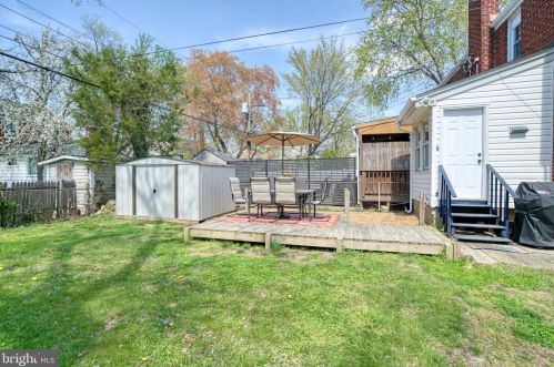 6014 Kings Hwy, Alexandria VA  22303-2232 exterior