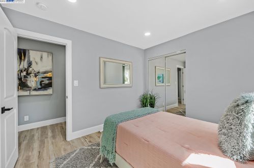 1945 Jameson Ct, Concord CA 94521-1609 exterior