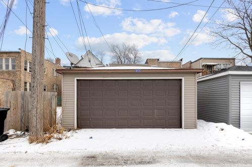 6524 Eberhart Ave, Chicago IL 60637-3206 exterior