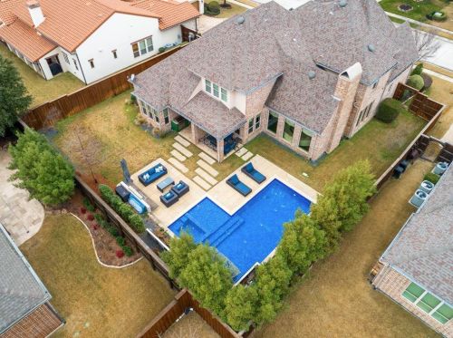 614 Lake Point Dr, Irving, TX 75039-3655