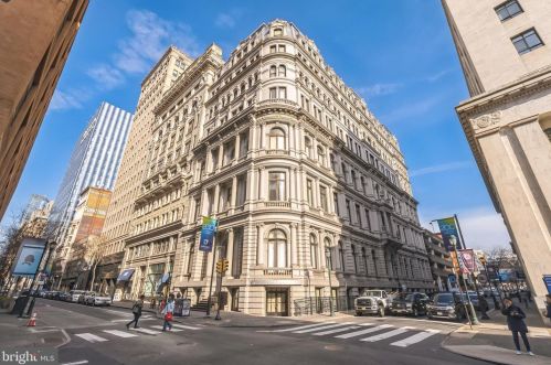 1001 Chestnut St, Philadelphia PA 19107-4219 exterior