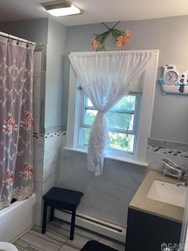 26 Becker Ter, Irvington NJ 07111-1311 exterior