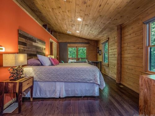 12 Firetower Rd, Deep River CT 06419-1210 exterior