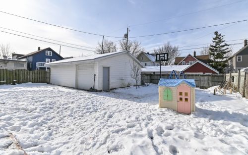 1813 59, Milwaukee WI 53214-5129 exterior