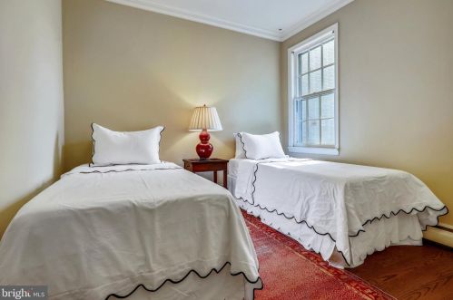 135 D St, Washington DC 20003-1809 exterior