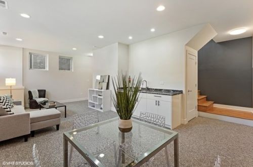 4331 Vernon Ave, Chicago IL 60653-3406 exterior