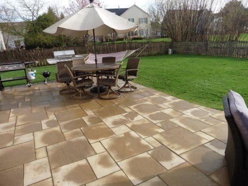 866 Crabapple Dr, Bull Valley IL exterior