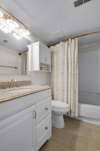 1601 Oriole Ln, Saint Louis MO 63144-1110 exterior