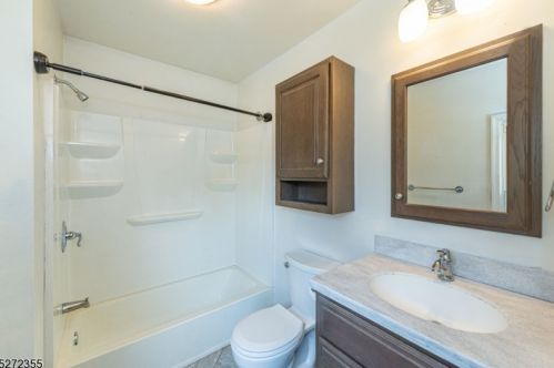 599 Berkshire Vly Rd, Wharton NJ 07885-1102 exterior