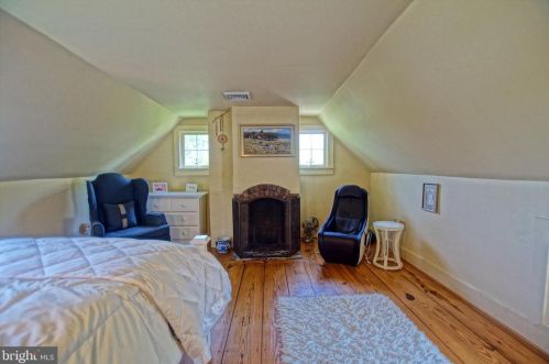 300 Gills Nck Rd, Lewes DE 19958-1425 exterior