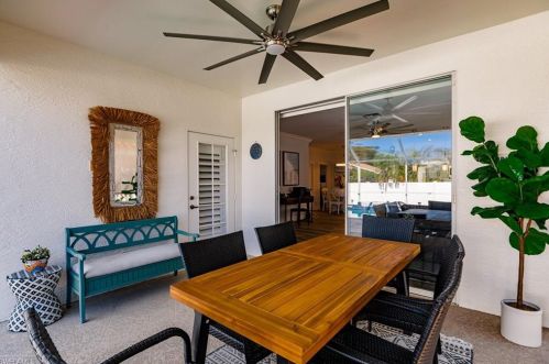 561 94 Ave, Naples FL 34108-2445 exterior