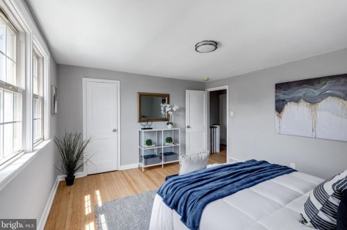 337 Holland St, Chester PA 19022-1011 exterior