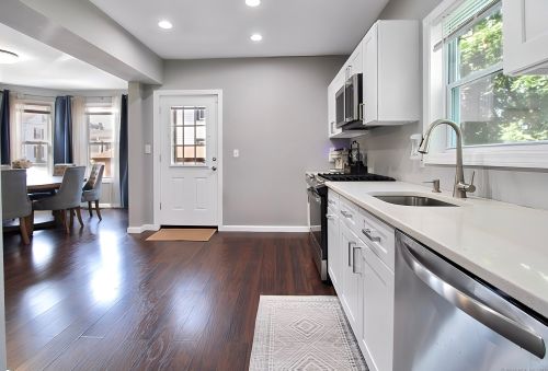 44 Hobart St, Meriden CT  06450-4320 exterior