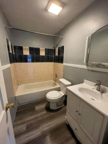 2123 5th Pl, Milwaukee, WI 53207-1119